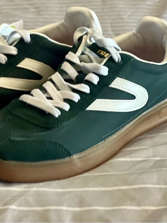 Tretorn Other - Tretorn Green Low-Top Sneakers with White Details